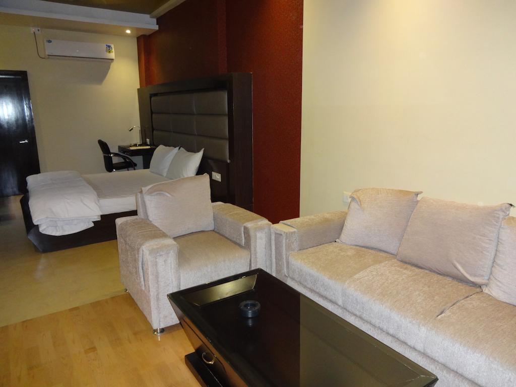 Hardik Resort أورشها الغرفة الصورة